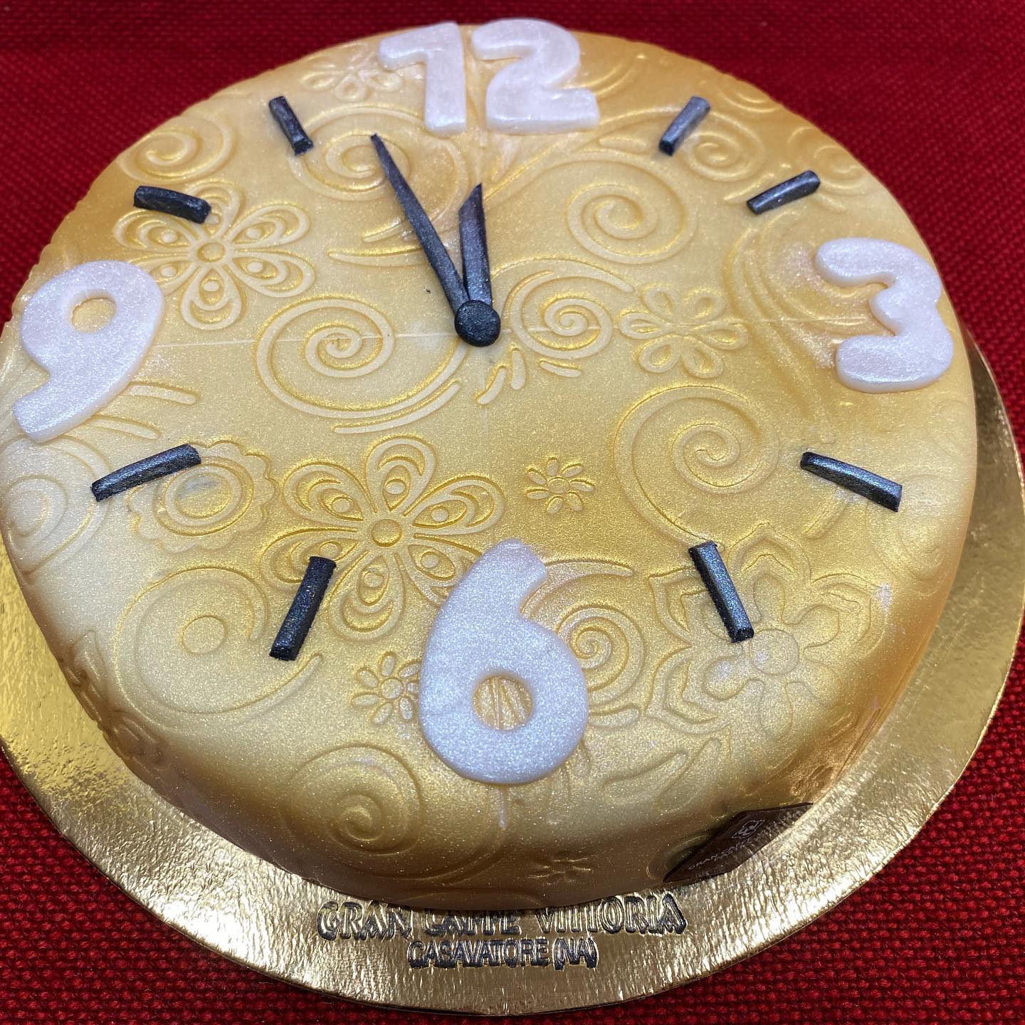 torta a forma di orologio
