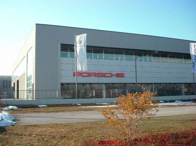 SERRAMENTI IN ALLUMINIO PER CONCESSIONARIO AUTO