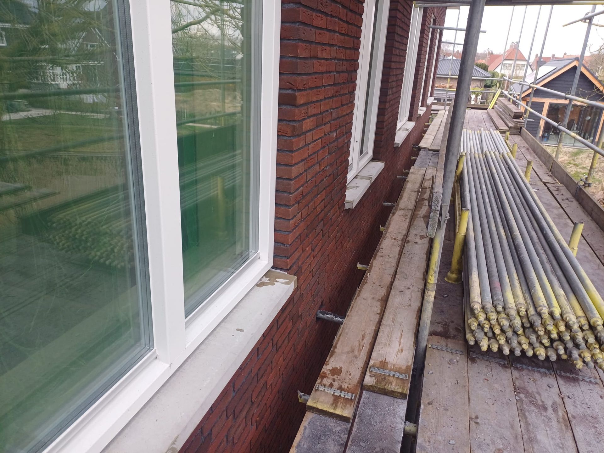 Betonnen lekdorpels kitten in Oude-Tonge