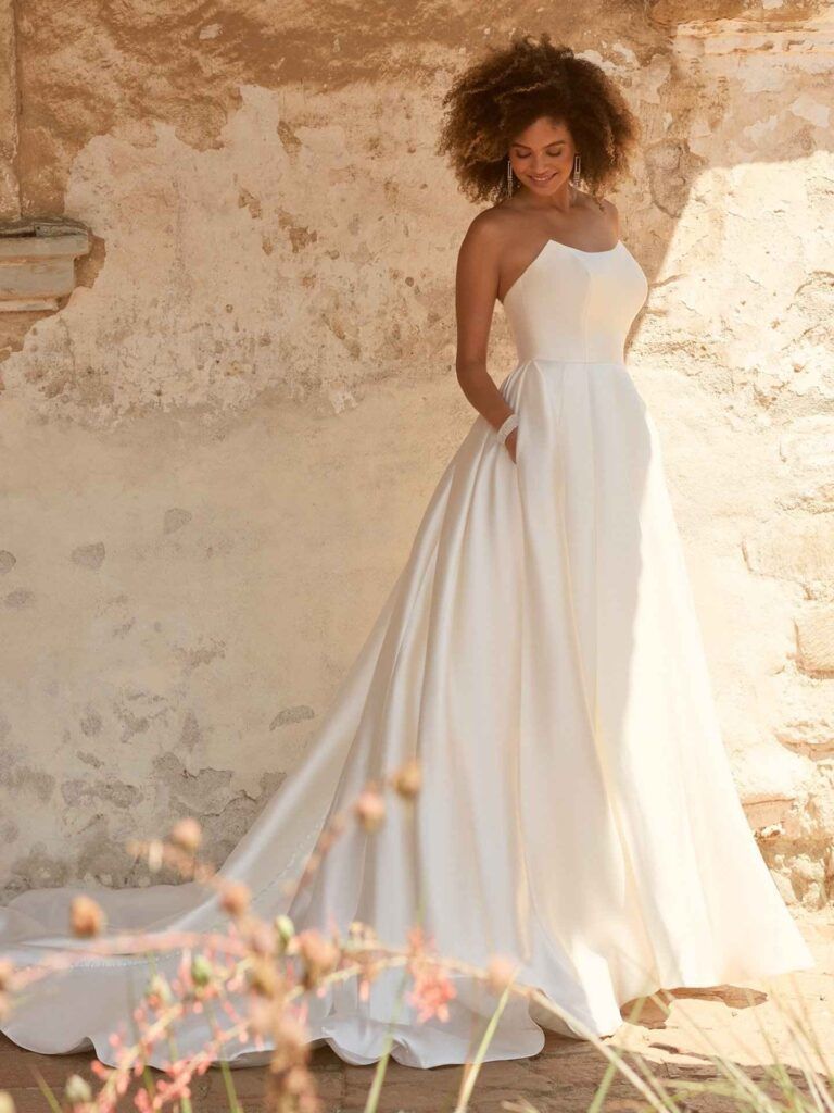 Style: Selena Strapless