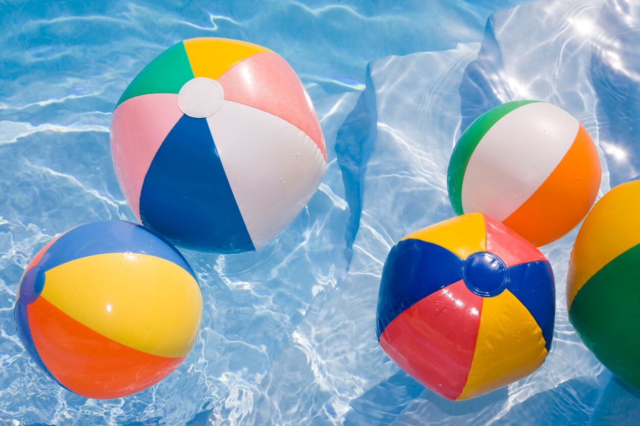 3 Simple and Fun Swimming Games to Play at the Pool