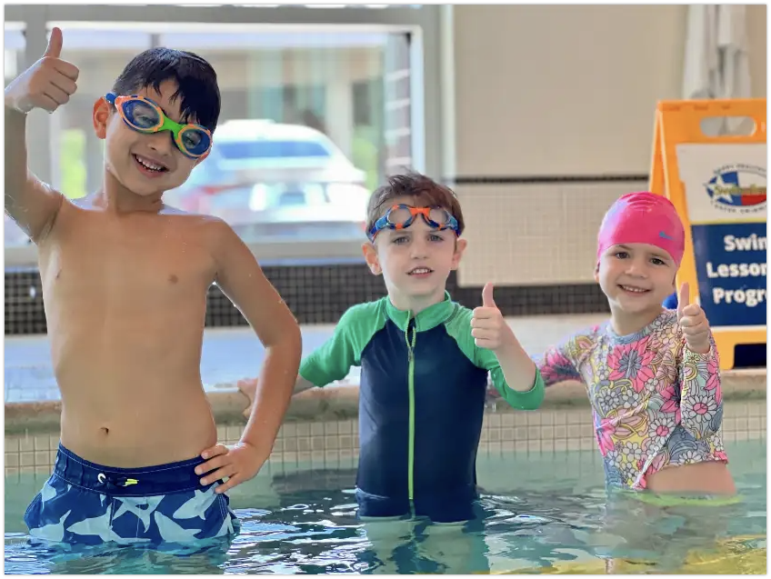 This class combines both SwimKid & SwimJimmer levels and is designed for older beginner to intermediate students. Students are gaining comfort in the water while learning body movement, breath control and independence. Our instructors will teach students how to build a strong foundation as they layer in their stroke work.