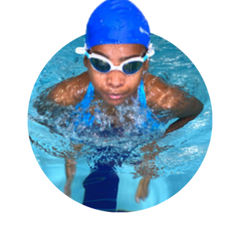 Enhance your skills with competitive swimming lessons focusing on stroke refinement, open turns & advanced techniques to boost endurance & efficiency.