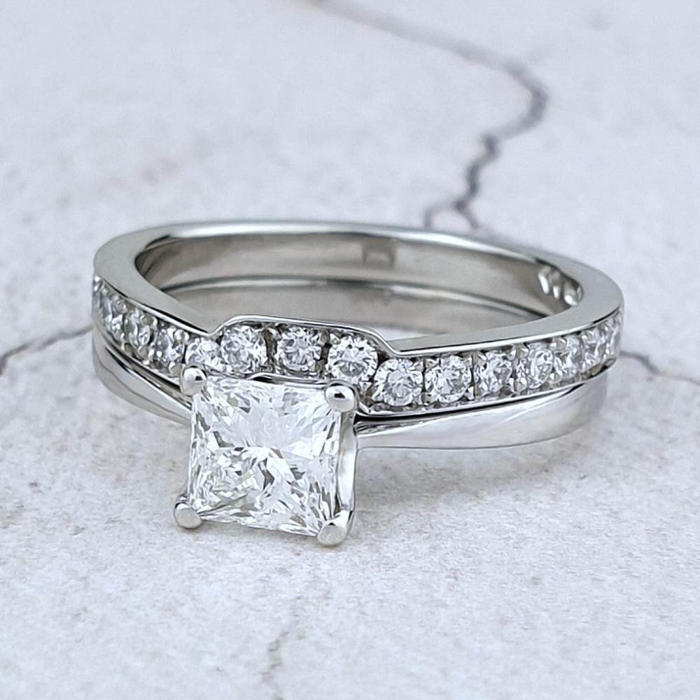 Design your own engagement ring