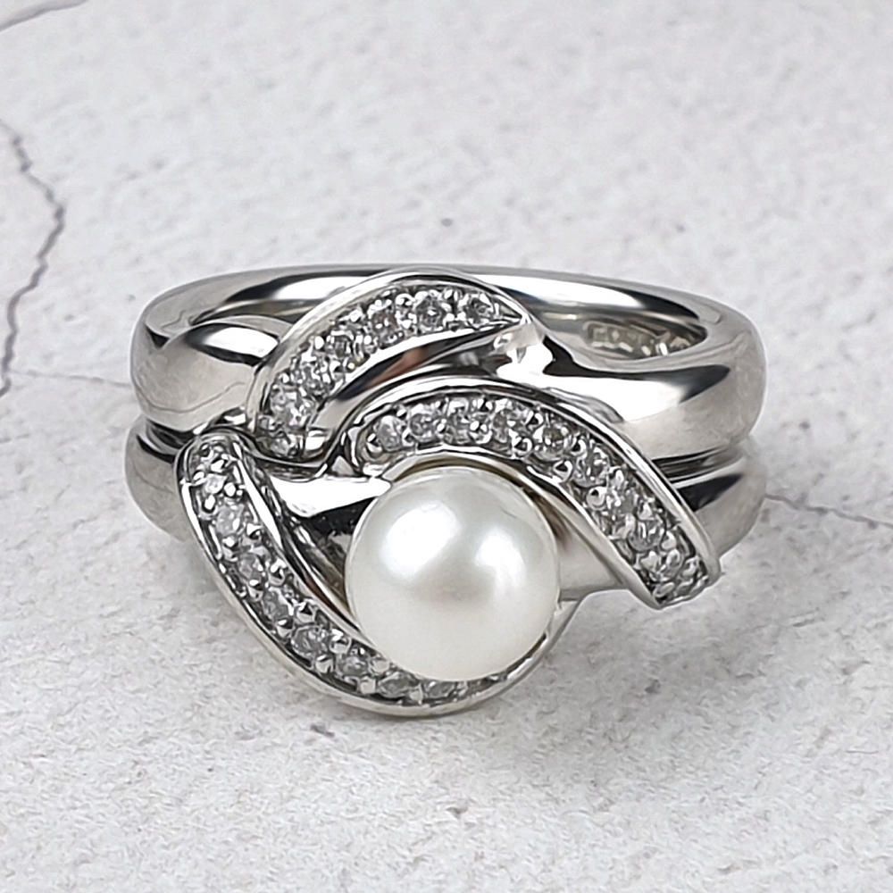 fitted wedding ring for a pearl and diamond engagement ring