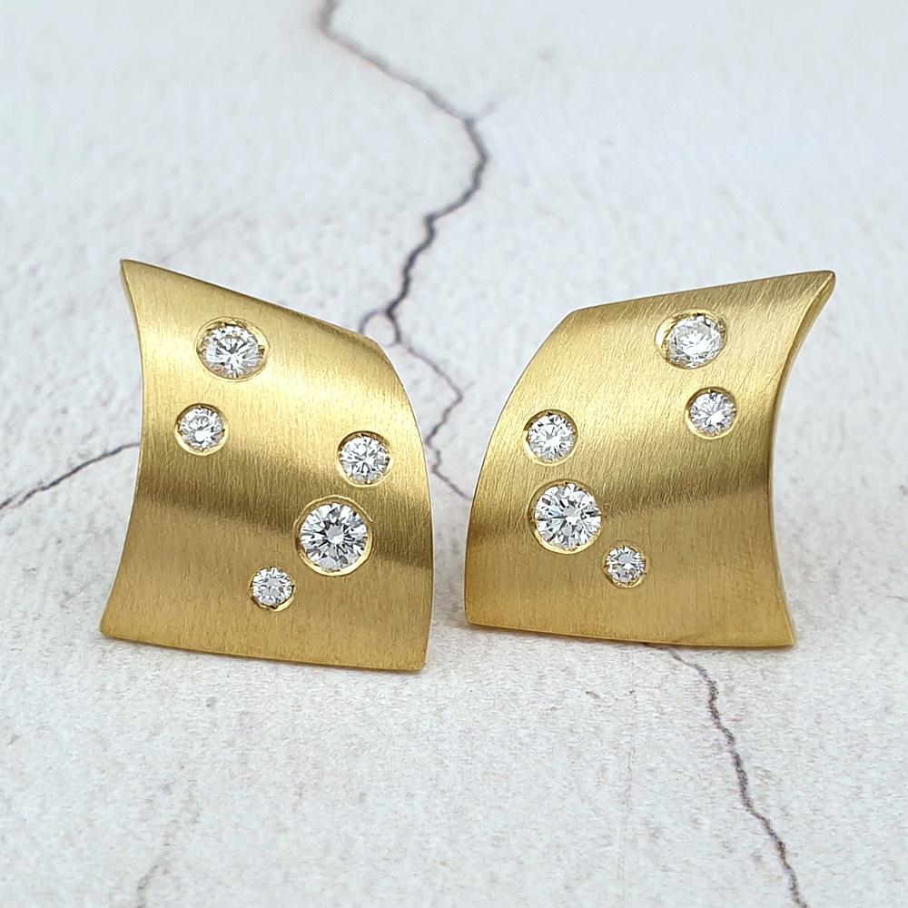 Unique 18ct yellow gold Sail earrings