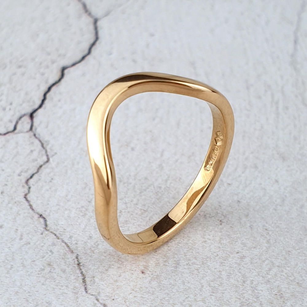 22ct gold fitted wedding ring
