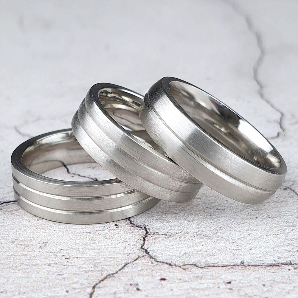Grooved wedding rings