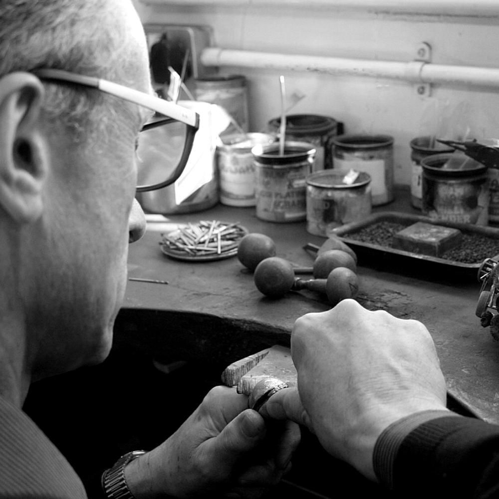 Making a  bespoke wedding ring