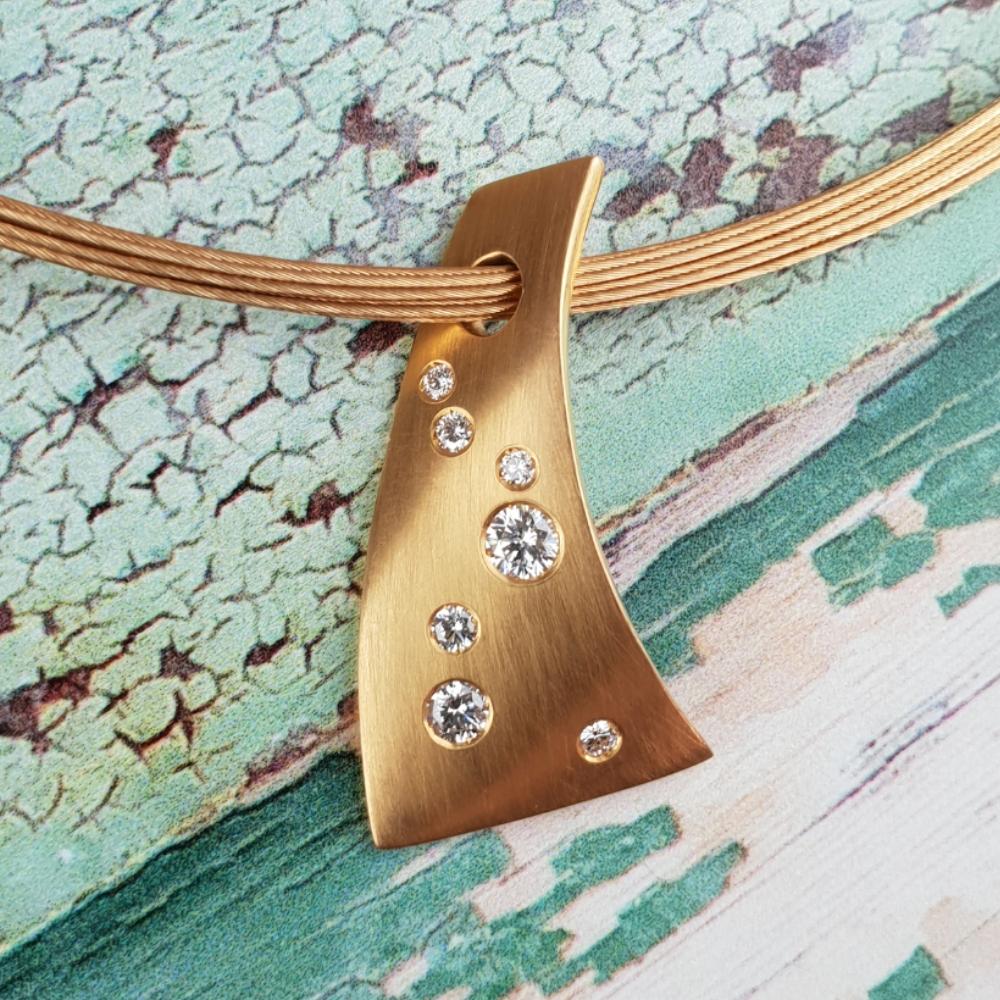 18ct red gold Sail pendant with scattered diamonds