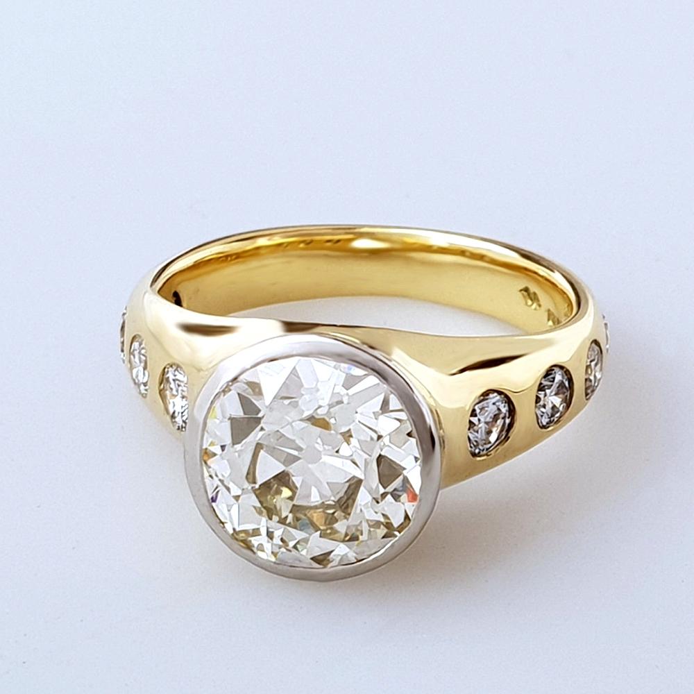 Old-cut diamond on a chunky dress ring