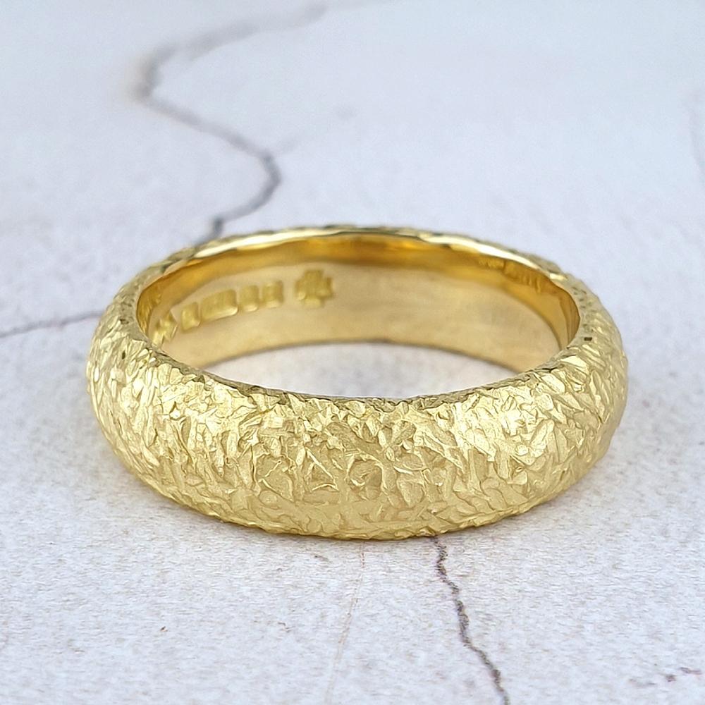 18ct gold band with rough texture