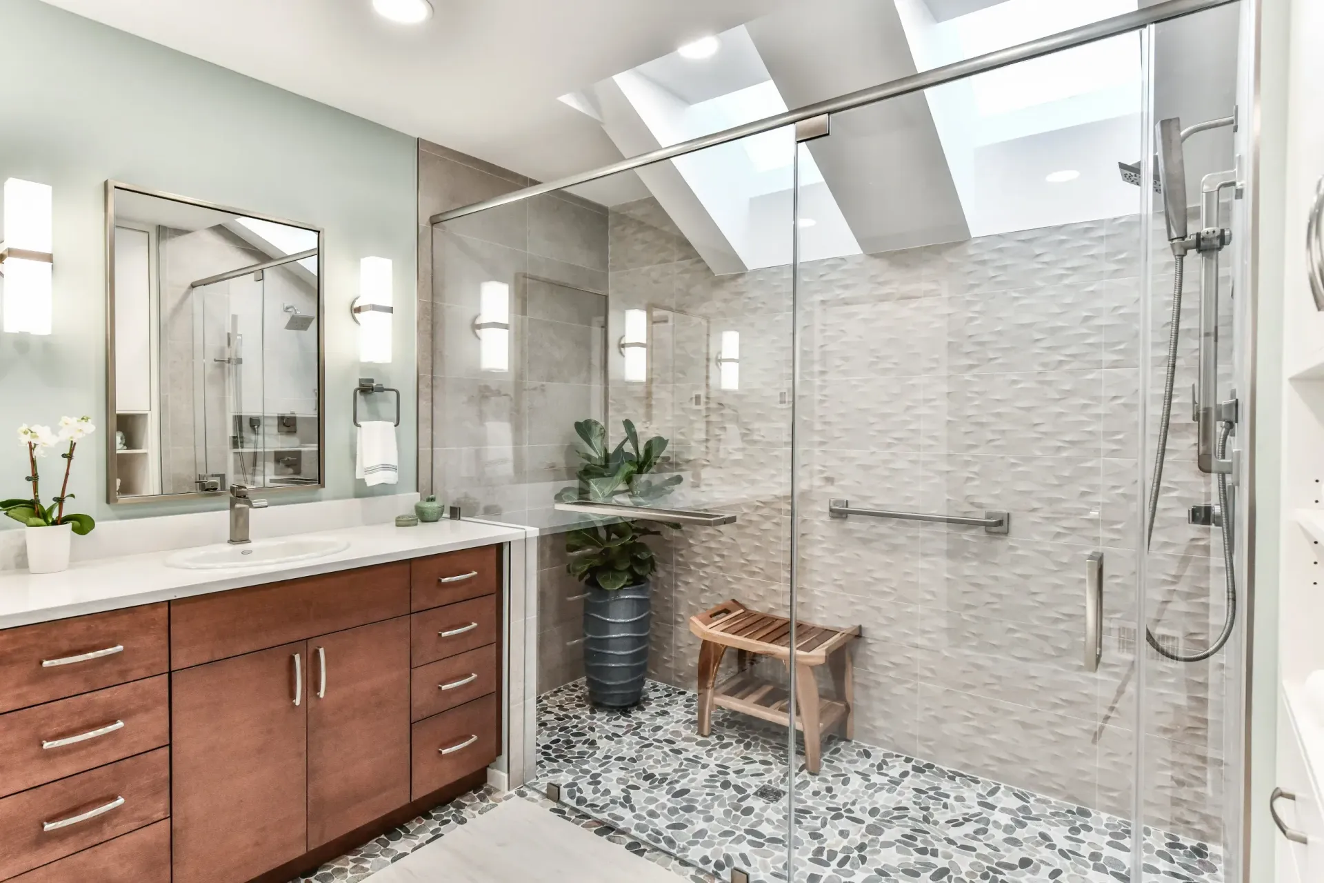 Huntsville homeowners remodeling bathroom