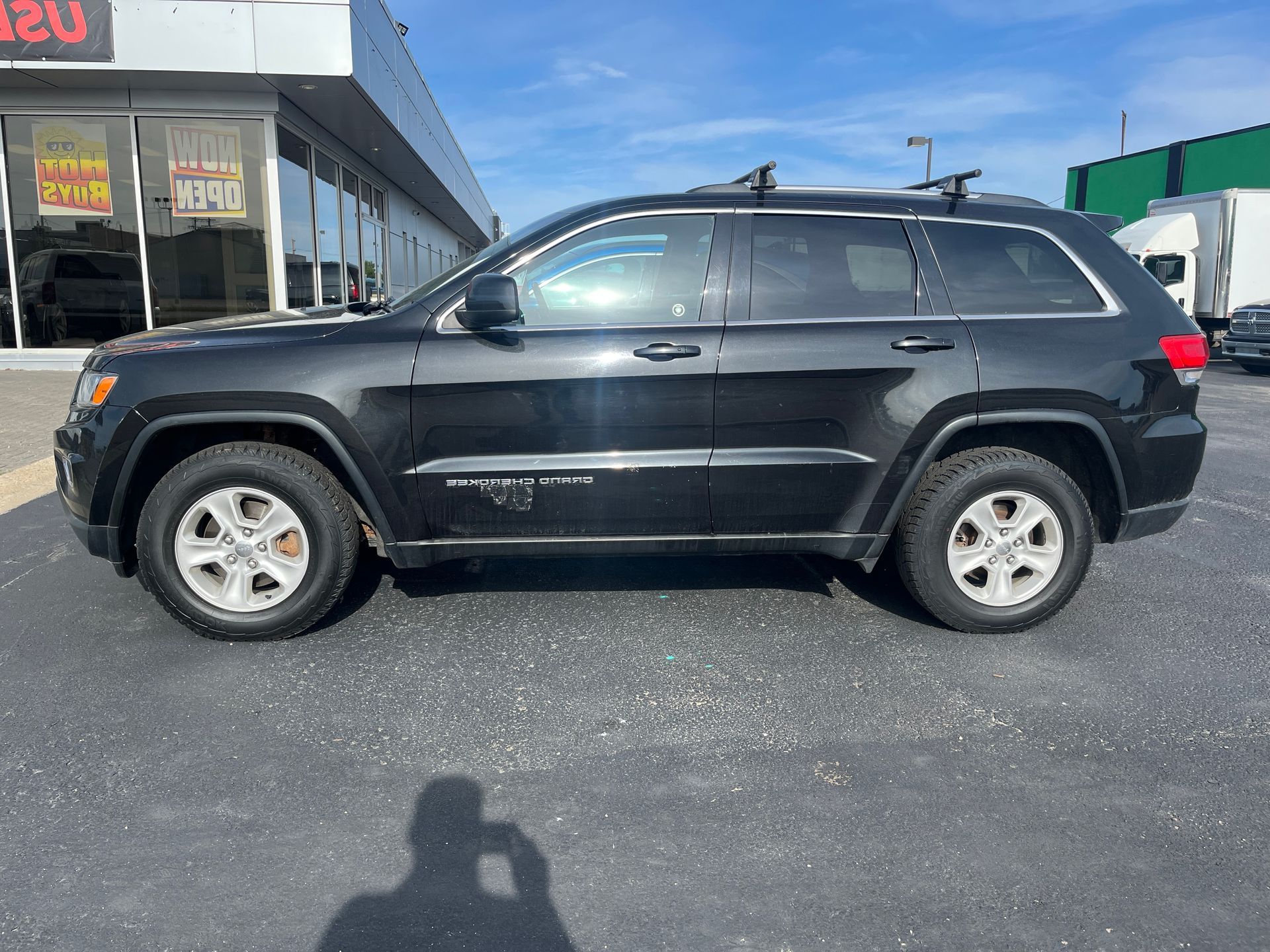 Black Jeep Grand Cherokee SUV | Accu-Tech Auto Centre
