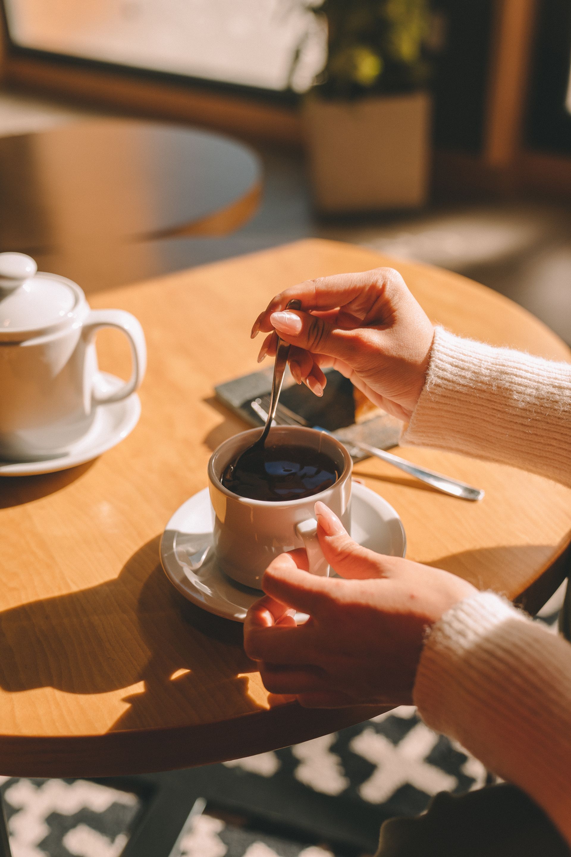 Imagen de familia feliz bailando