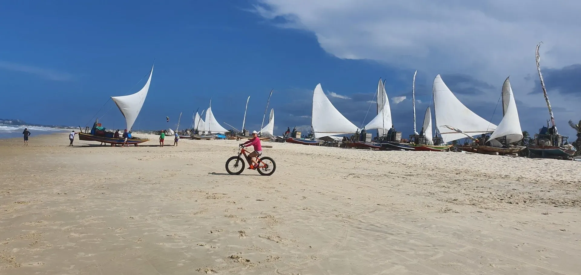 Praia em frente do Atlantic Palace Hotel