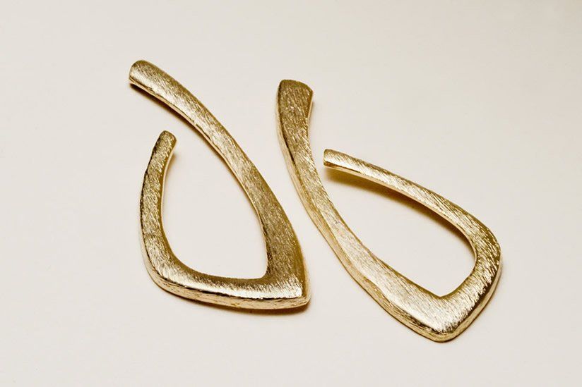 Brinco Anzol Folheado a Ouro - Daruma Bijuterias