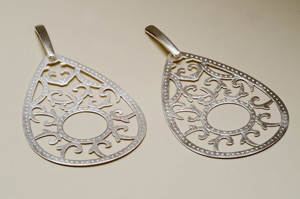 Brinco Folheado a Prata - Daruma Bijuterias