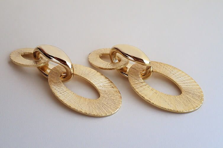 Brinco Elos Folheados a Ouro Fosco e Liso - Daruma Bijuterias