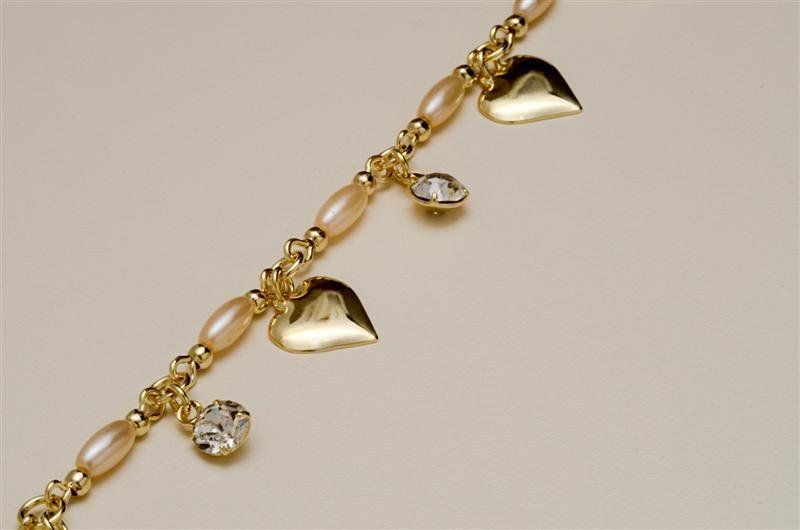 Pulseira Folheada a Ouro com Pingentes de Coração - Daruma Bijuterias