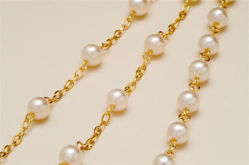 Pulseira Tripla de Perolas Folheada a Ouro - Daruma Bijuterias