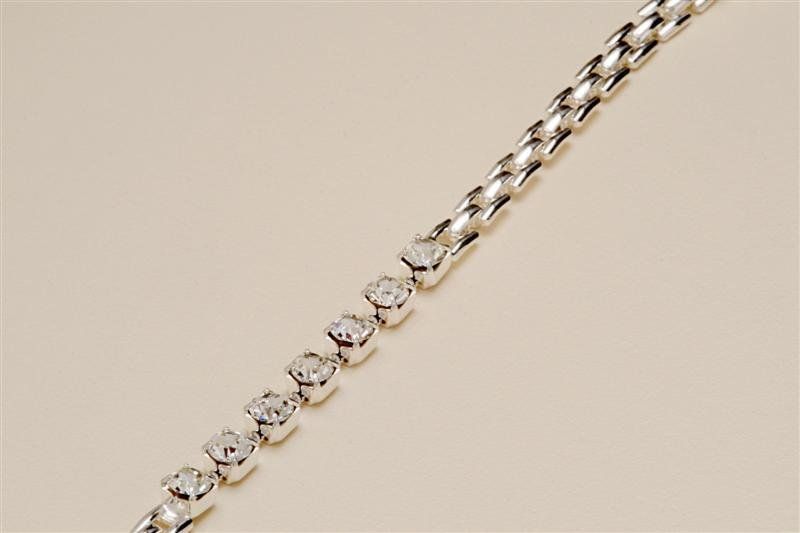 Pulseira Folheada a Prata com Detalhes em Pedras - Daruma Bijuterias