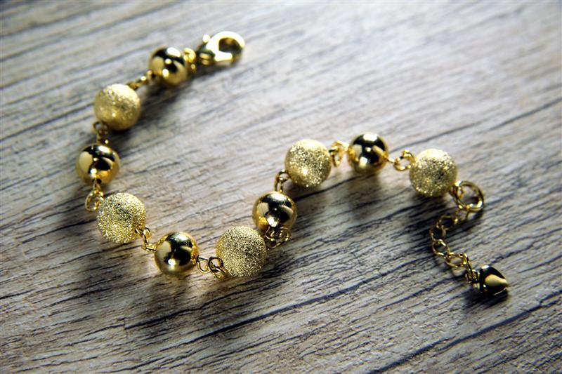 Pulseira Folheada a Ouro com Bolas - Daruma Bijuterias