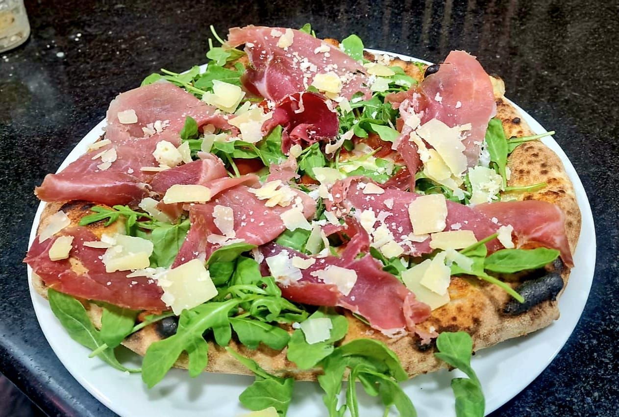 pizza con mozzarella di bufala