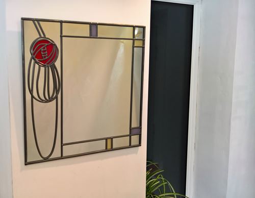 Rose mirror