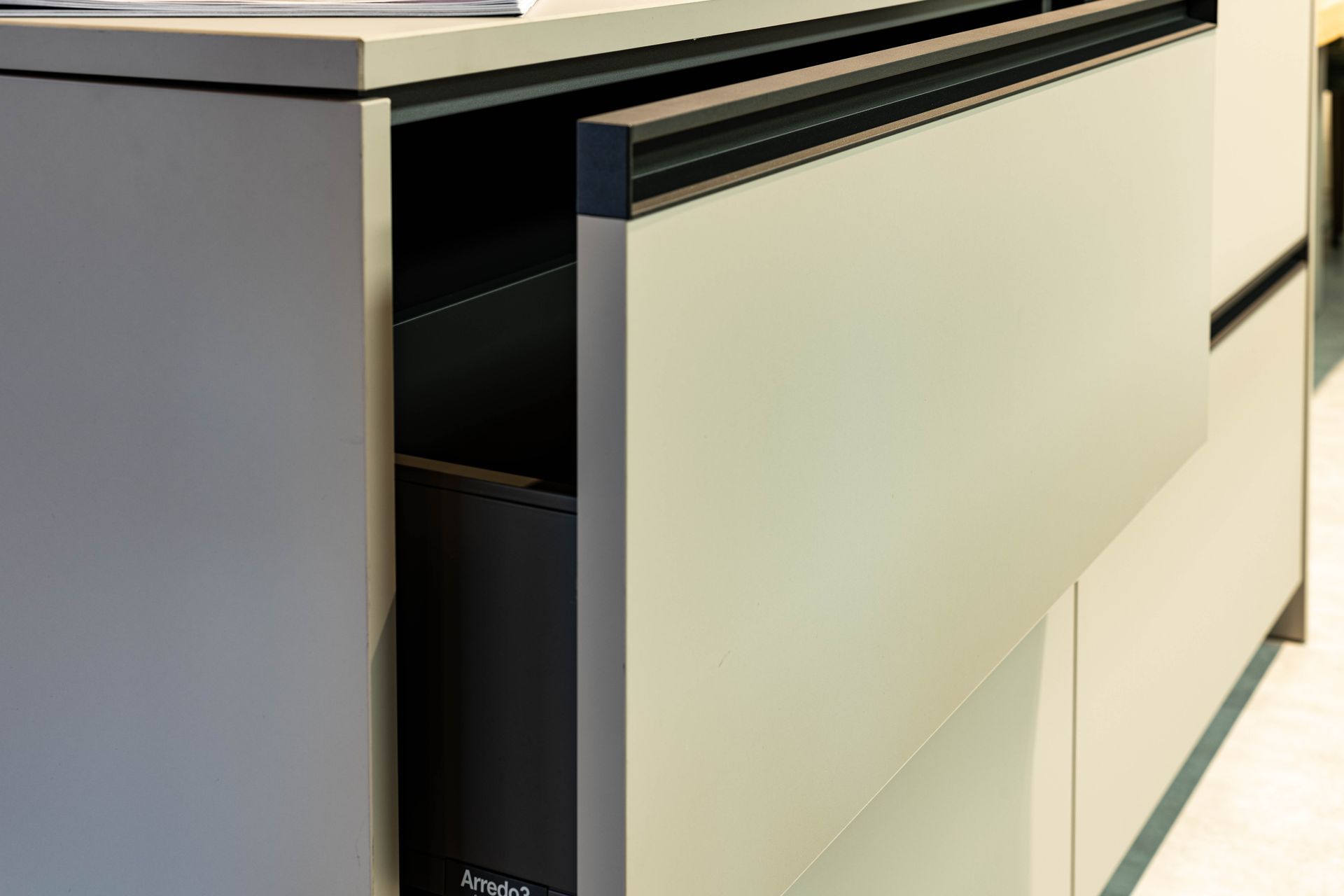 Sistema di apertura a gola cucina Arredo3 - Mobil Coop Arredamenti Showroom Castrocaro Terme