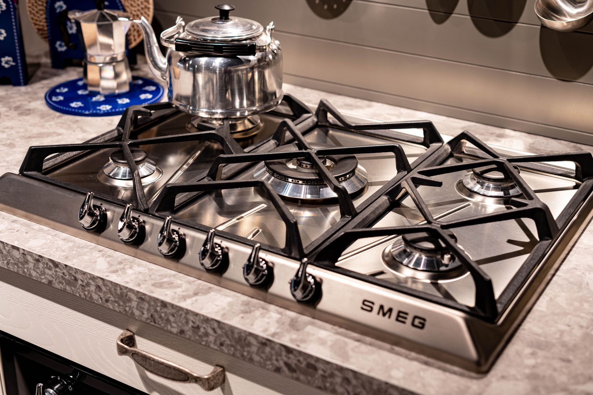 Piano cottura cucina Arredo3 Asolo - Mobil Coop Arredamenti Showroom Castrocaro Terme