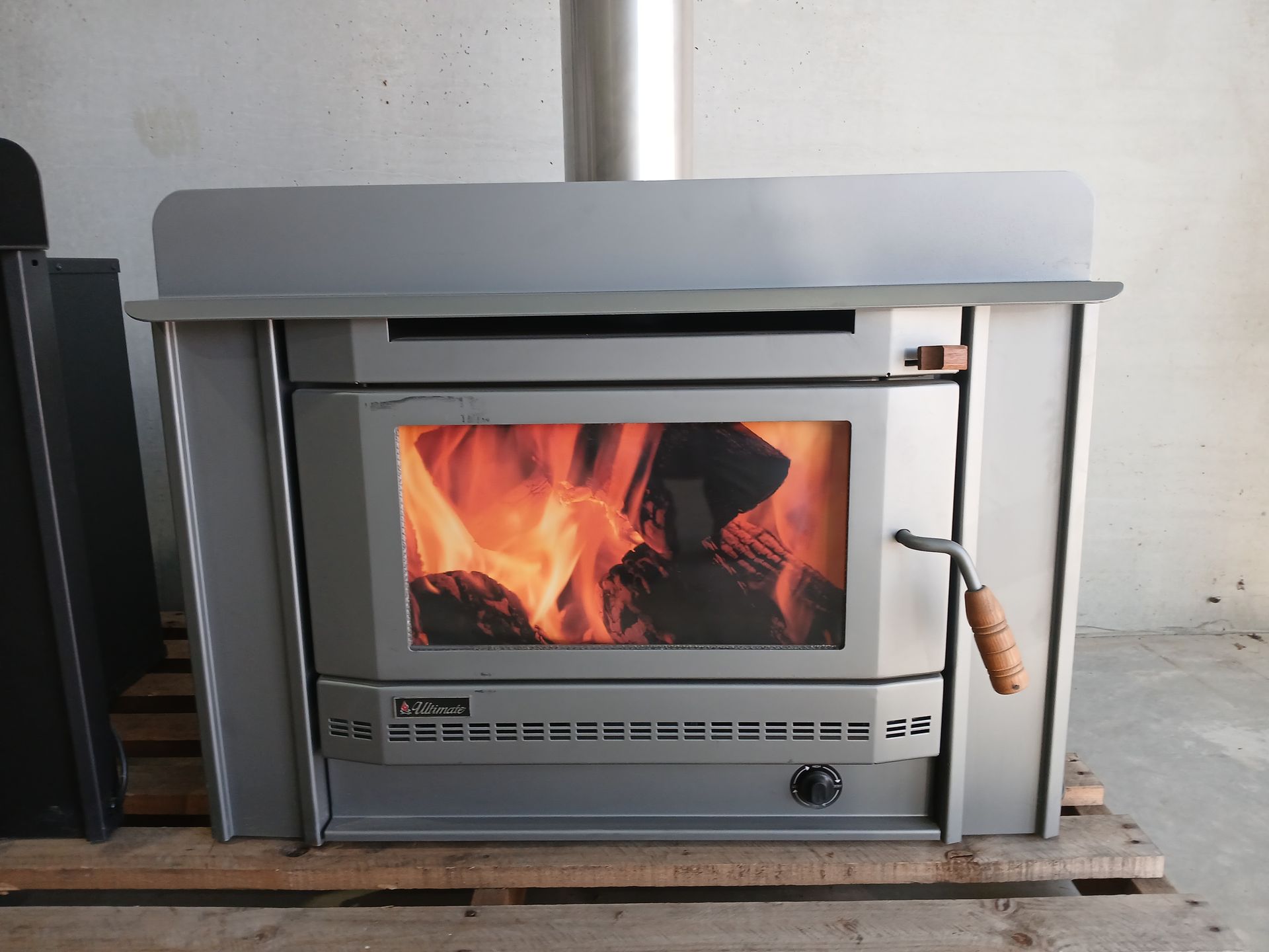 Supreme 10 inbuilt log fire