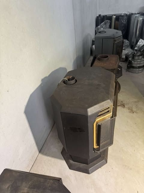 Second hand - gas fireplace