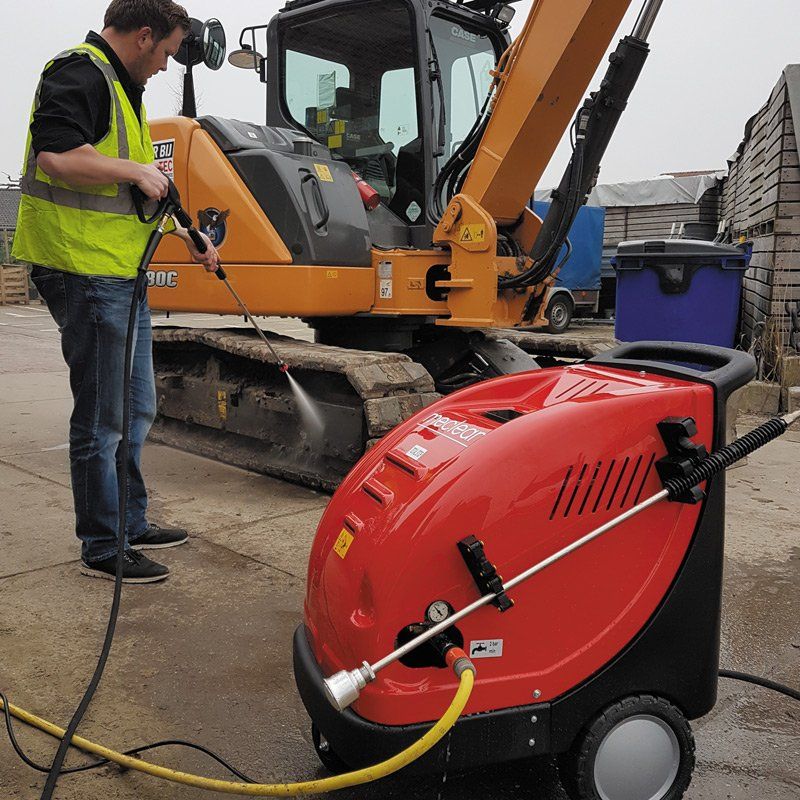 Meclean SERIE-B 120/10 Warmwater hogedrukreiniger reinigen van wagenpark