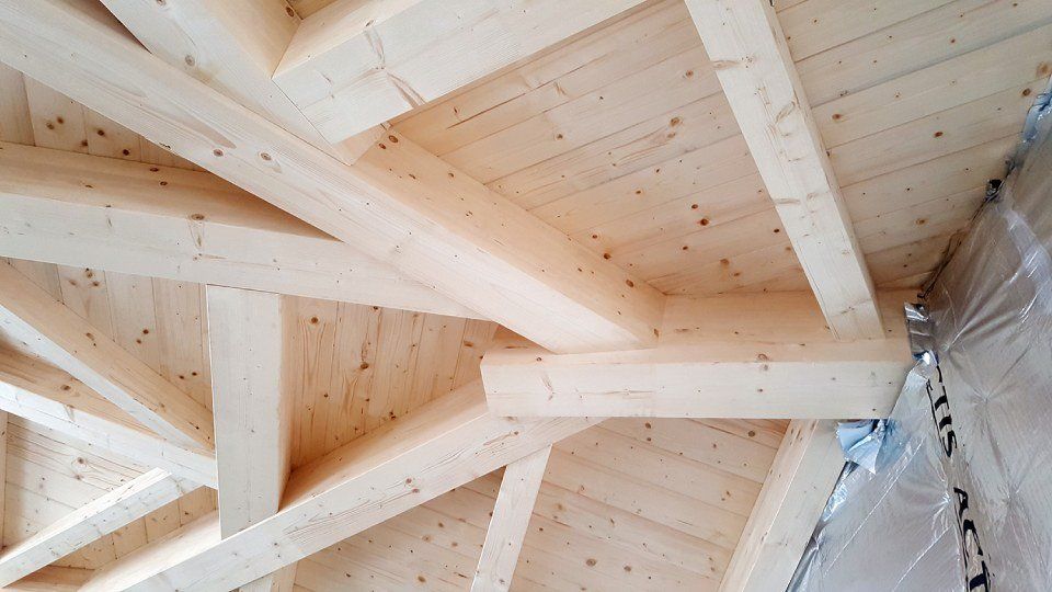 dettaglio copertura in legno