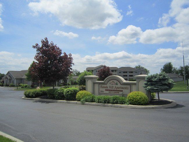 Exterior | Ravada Hill Apartments