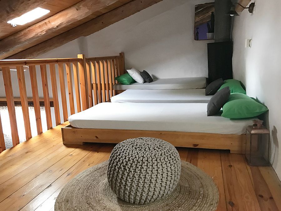 Chambre 4 personnes en mezzanine  Maison 1 / (7 personnes)
