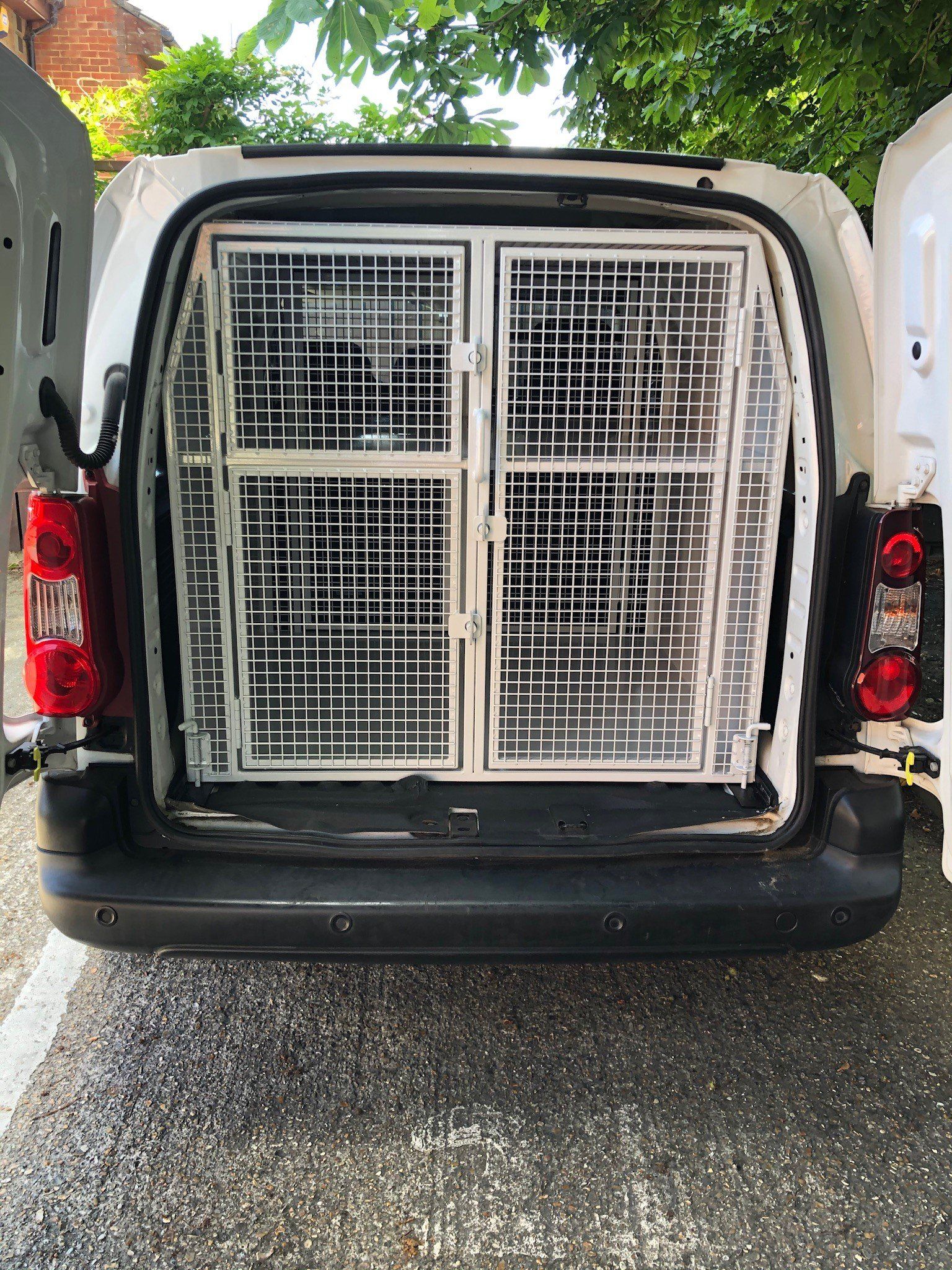 Chrissies Pet Taxi Service