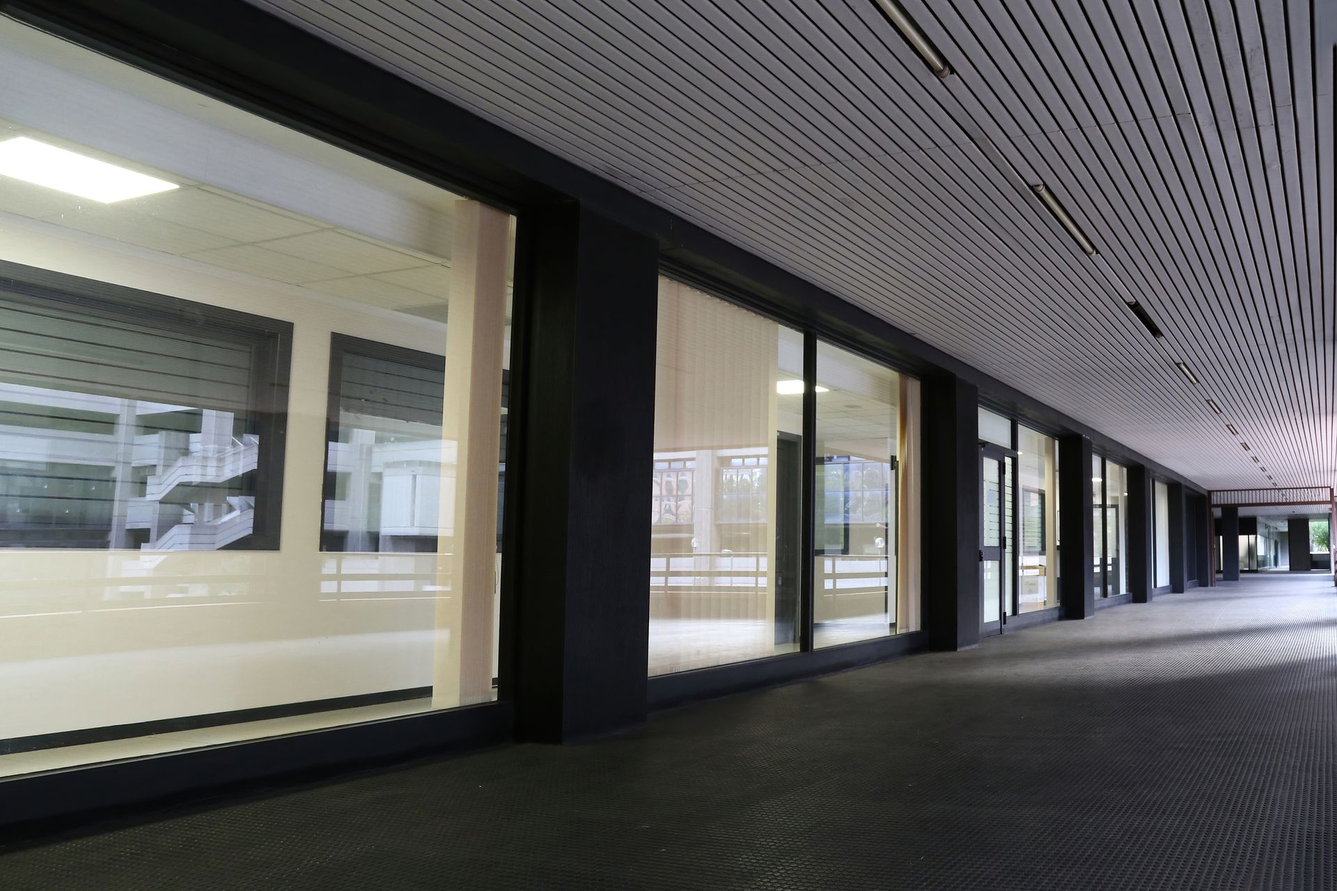 Wide store front - Annapolis, MD - American Glass Company Inc