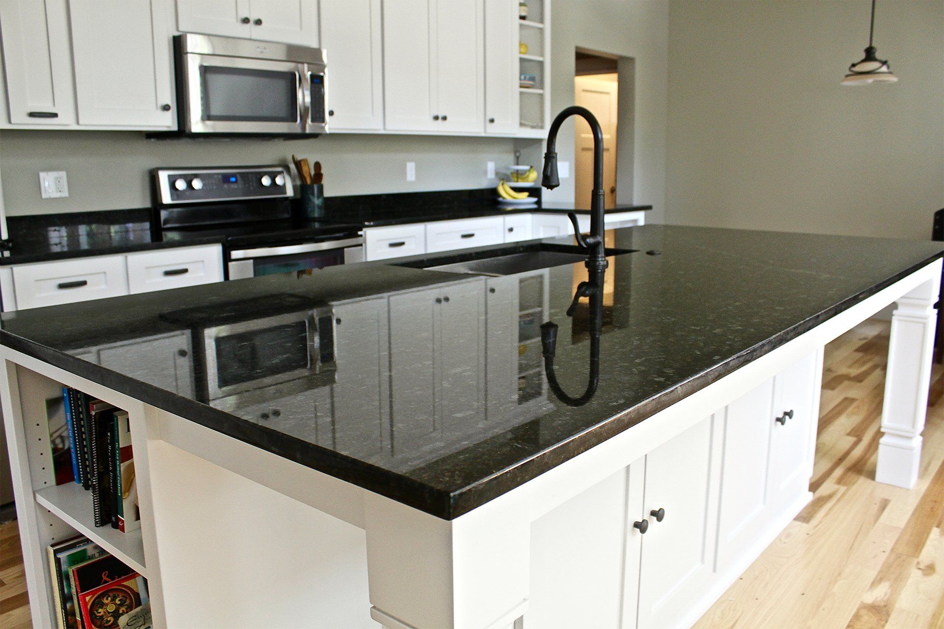 Kitchen & Bathroom Materials Showroom Eugene, OR World Wide Granite