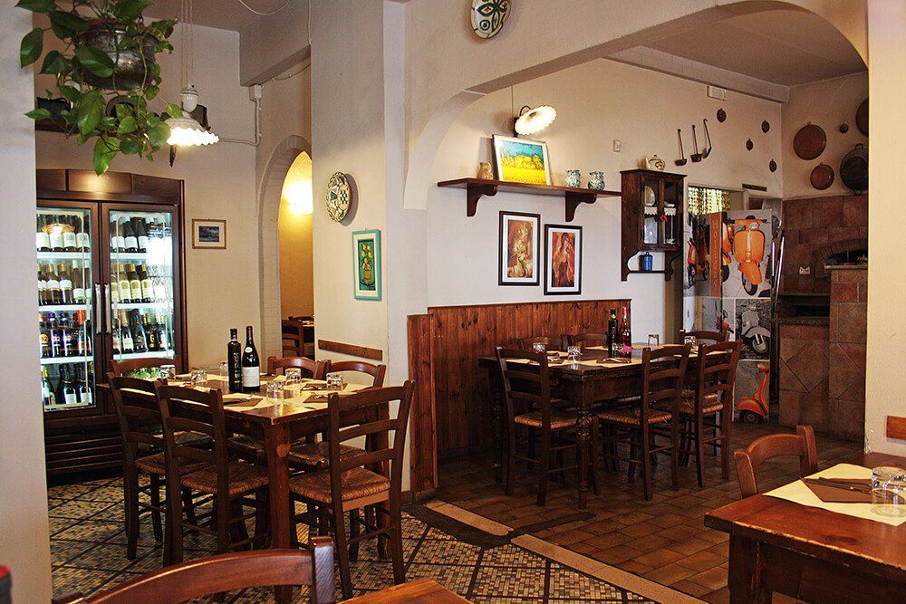 Sala interna di una pizzeria