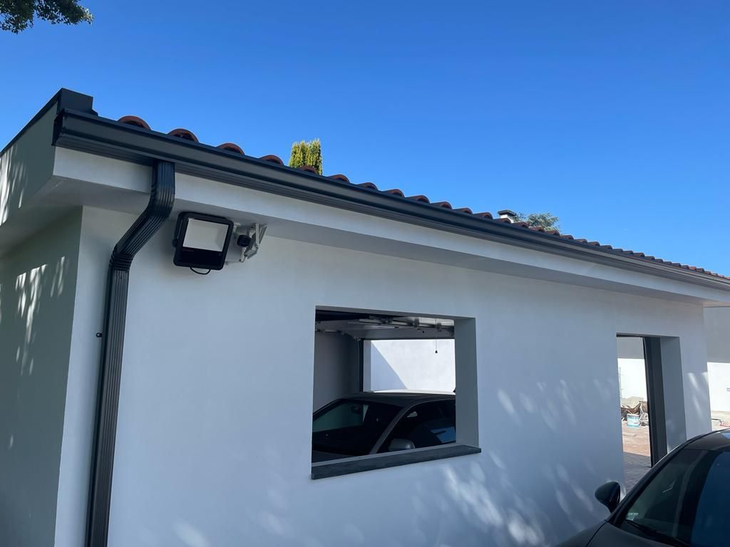 Caleira e tubo em alumínio