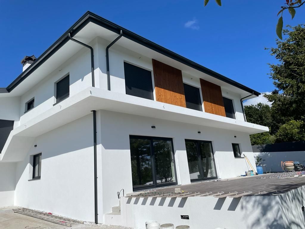 Caleiras e tubos de descarga em alumínio