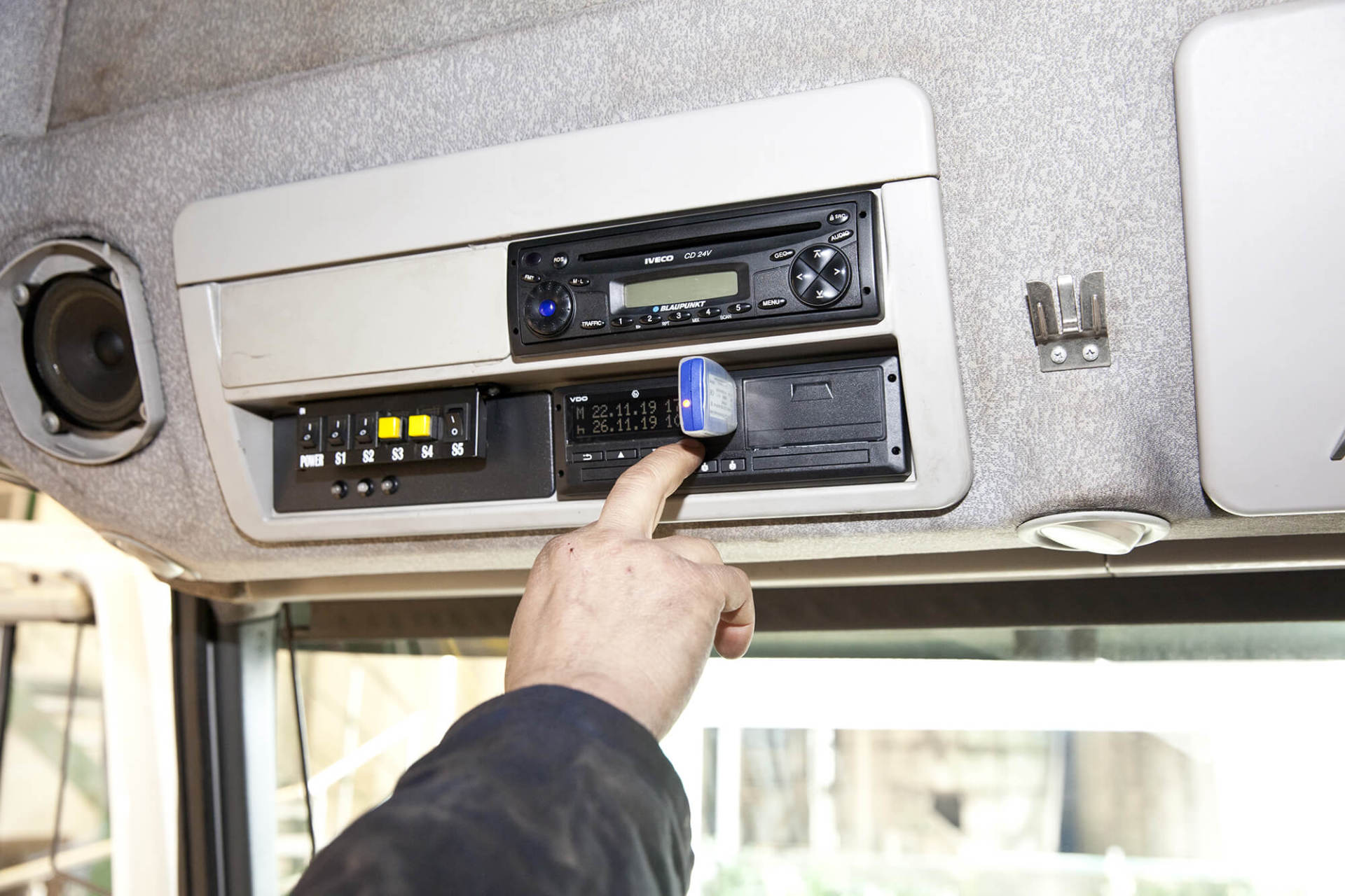 Controllo elettronico aggiornamento tachigrafo