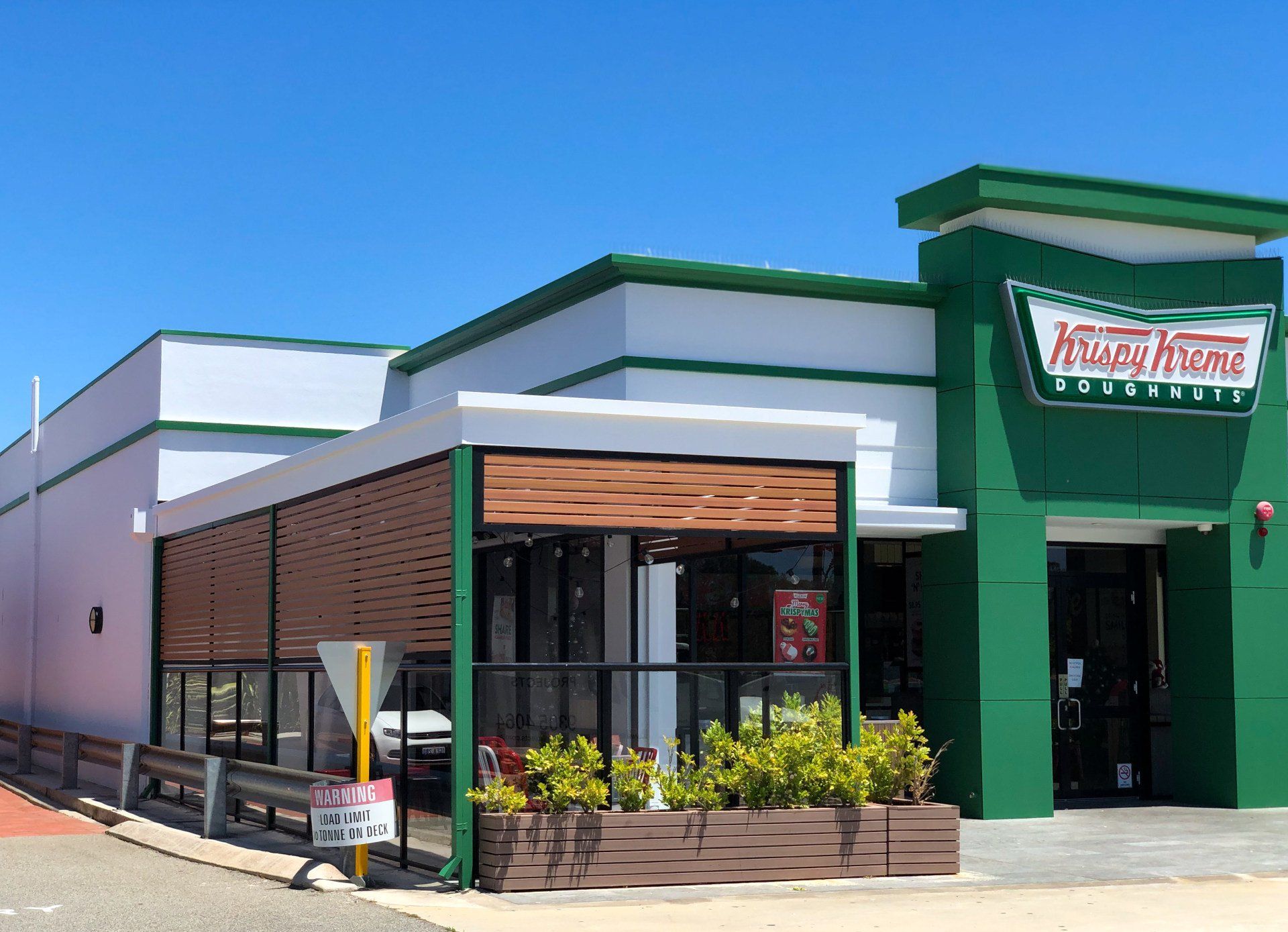 front of krispy kremes painted by ABC Paint & Deco