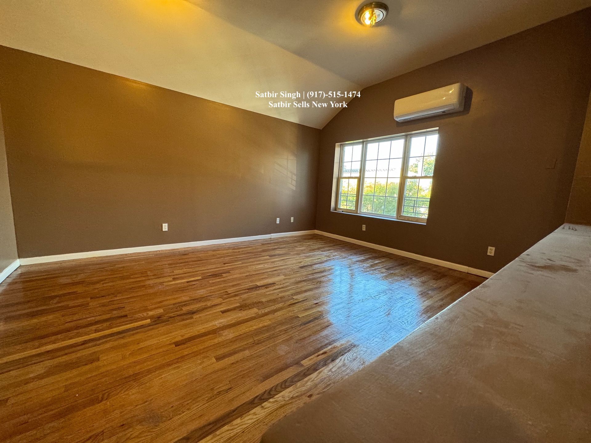 renvoated home for sale with new flooring and new walls by satbir singh 9175151474