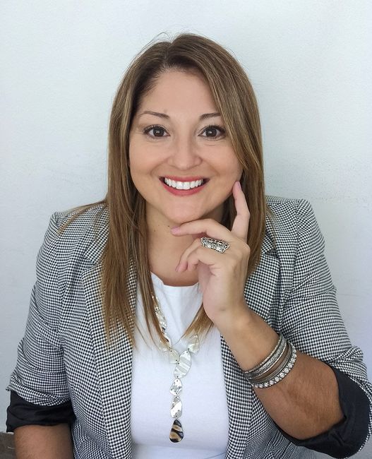 Dra. Alejandra Gómez Esquivel