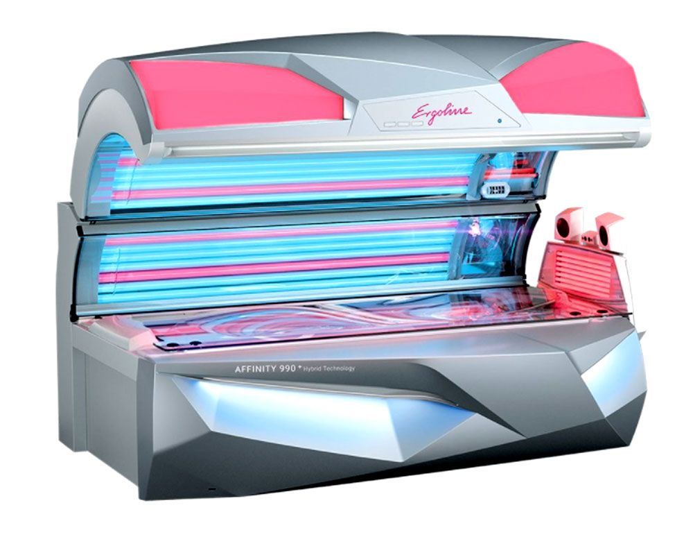 Solarium, silberfarben mit rosa und blauen Lichtern, mit der Aufschrift 