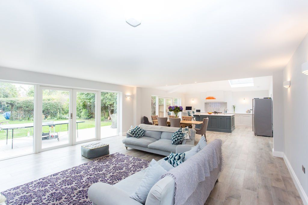 Cookham open plan lounge and kitchen area