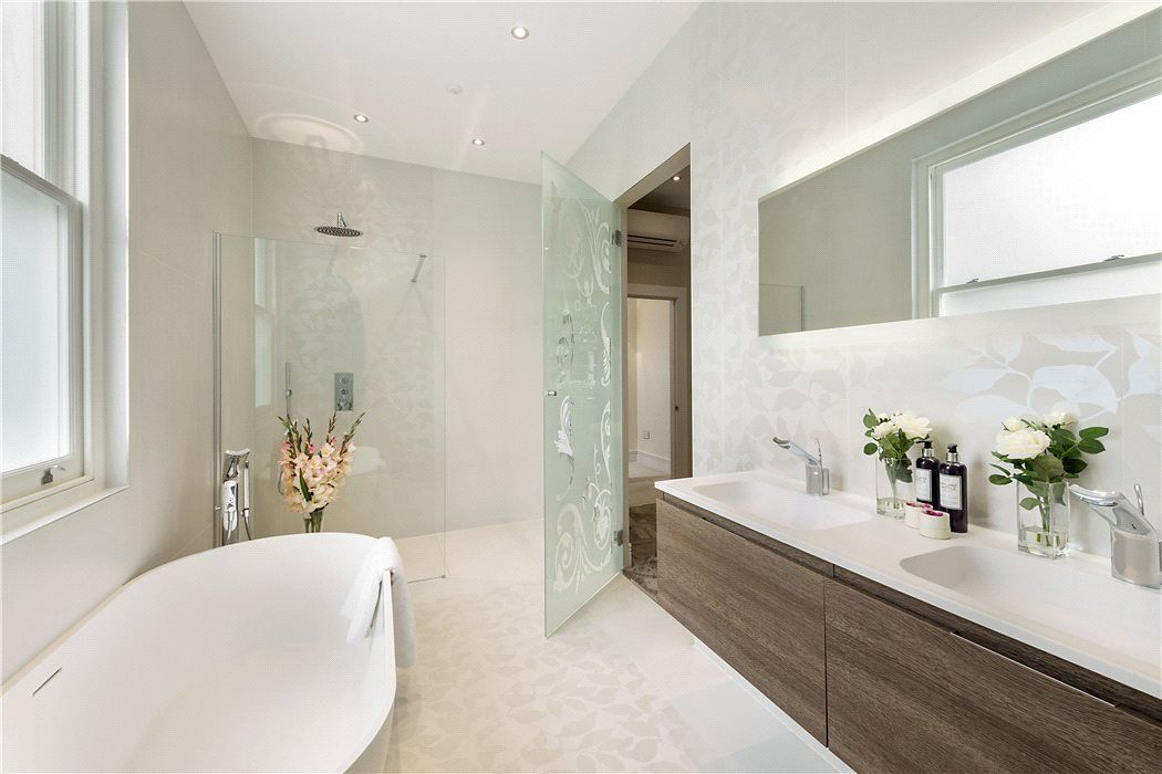 Bishops Park modern bathroom interior design
